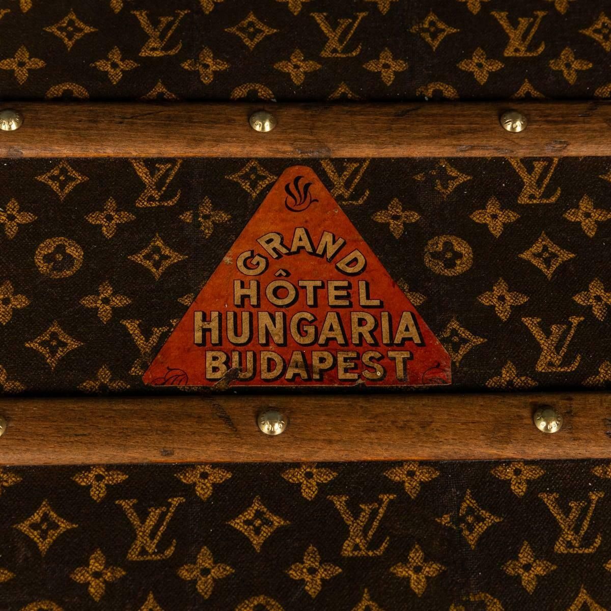 Antique 20th Century Louis Vuitton Trunk In Monogram Canvas