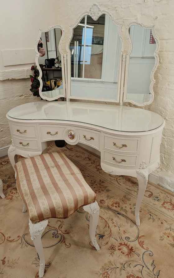 retro white dressing table White French Carved Dressing Table Set, Antique White