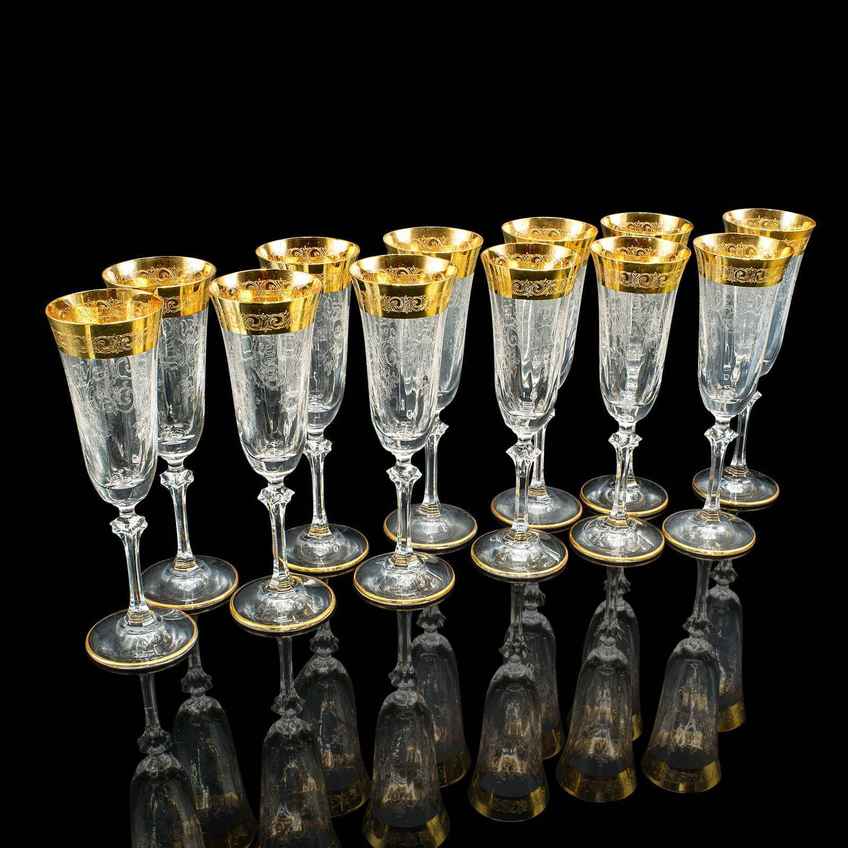 Set Of Wine Glasses With Cobalt Blue Coloured And Twisted Stems Set Of Five  Vintage C. 1950 | Vinterior
