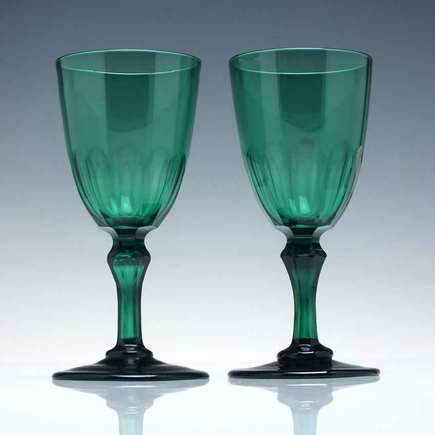 Green Vintage Wine Glasses | Vinterior
