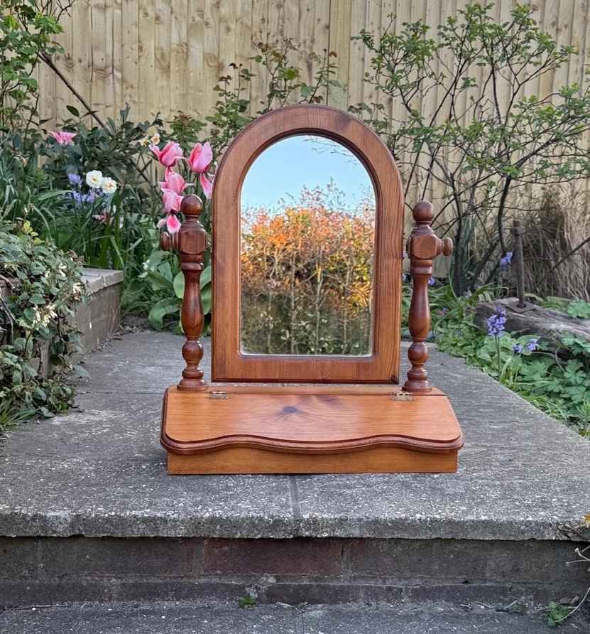 slim fit dress slacks Sheraton Period Mahogany Serpentine Fronted Dressing Table Mirror –  Reindeer Antiques main image 0