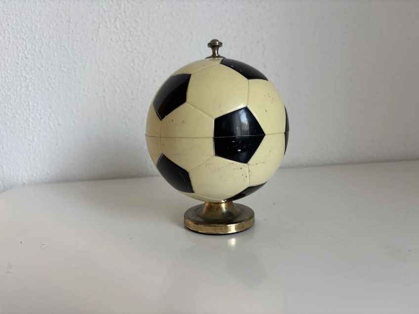soccer ball cigarette holder Dispenser quality diamonds Vintage cigarette table case used