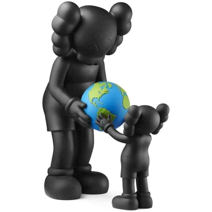 KAWS FAMILY BLACK Kaws, Family Figures, Black Version, 2021
