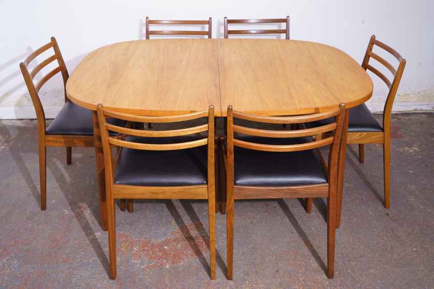 G Plan Mid Century Round Extending Dining Table With 4