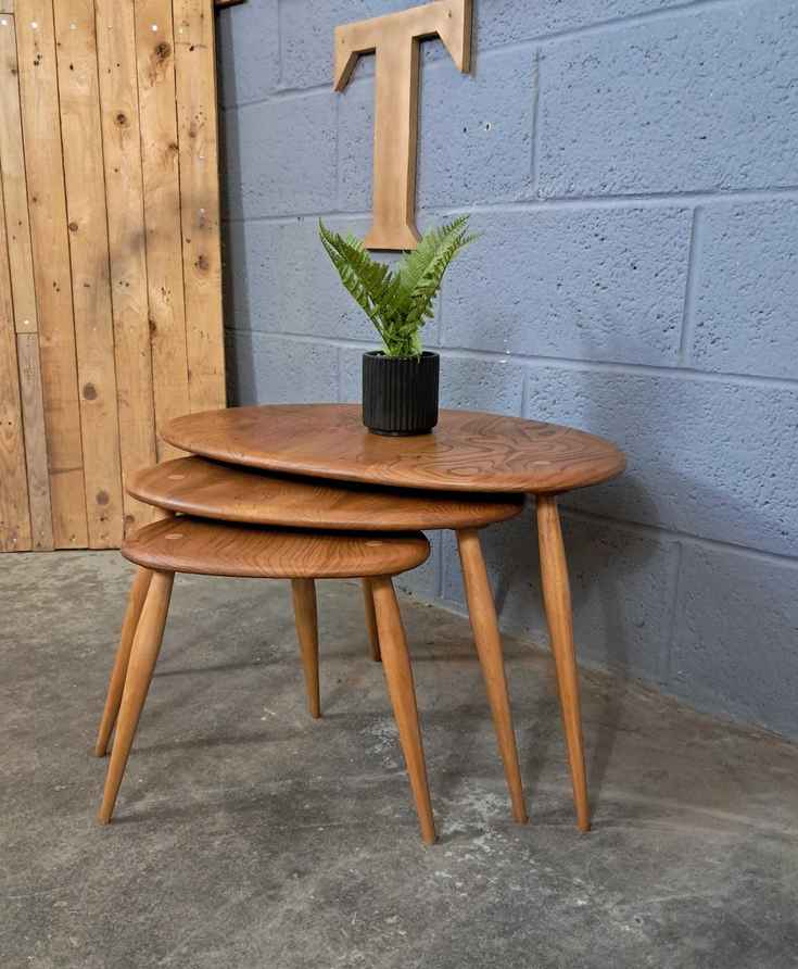 Large Vintage Ercol Pebble Coffee Table – Mid Century Modern
