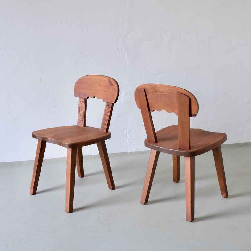 2 Amsterdam School Oak Chairs | Netherlands | 1920s | Vinterior