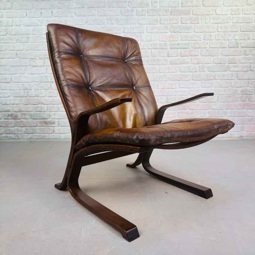effezeta ヴィンテージチェアー Vintage Italian Effezeta Tan Leather Cantilever Chair | Vinterior