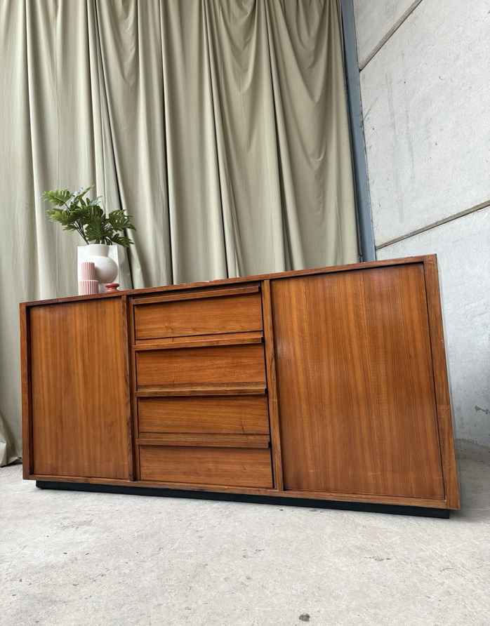 展示品】HALO/Timothy Oultonトランクキャビネット 約150万