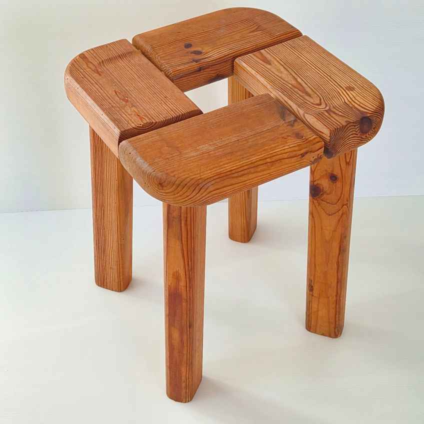 Olof Ottelin Stools | Olof Ottelin | Vinterior