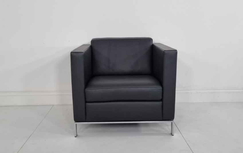Walter Knoll Foster 500 Armchair In Black Leather Excellent
