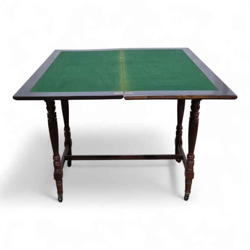 60s Games Table | Vinterior