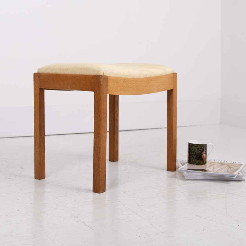 Olof Ottelin Stools | Olof Ottelin | Vinterior