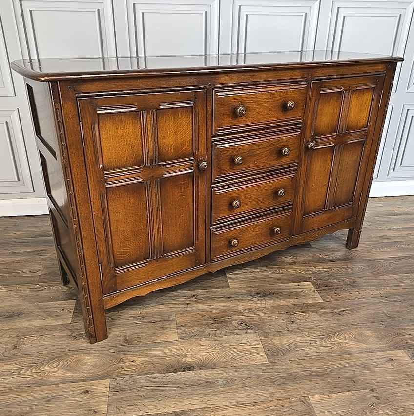 Ercol Mid Century Sideboard, Model 351 | Lucian Ercolani | Ercol