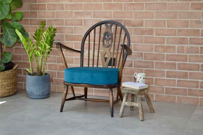 Ercol Fleur De Lys Grandfather Rocking Chair Model 316 | Lucian