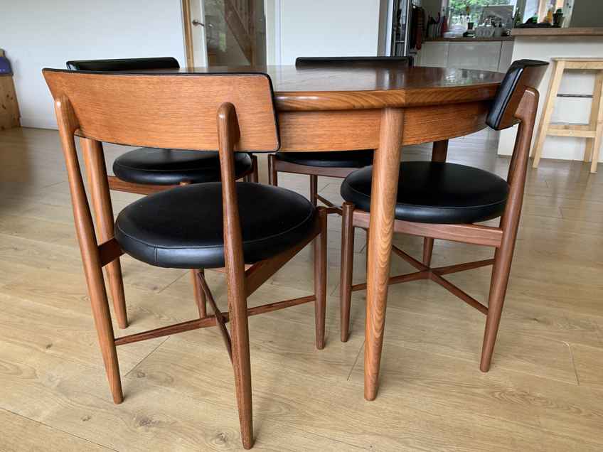Mid Century G Plan Circular Extending Dining Table & 4 G Plan
