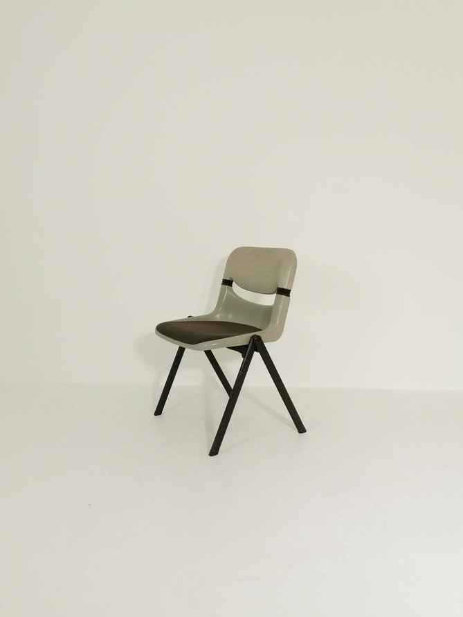 Mid Century Metal Chair 1980's Italian Talin For Habitat Folding