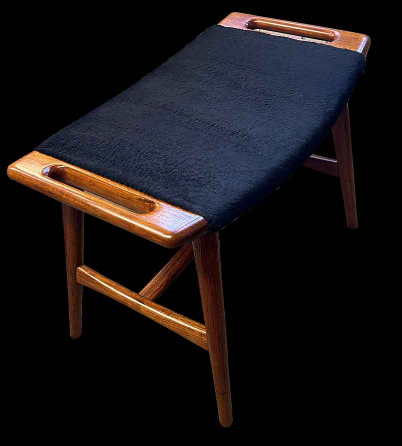 Shop Iconic Hans J. Wegner Chairs | Vinterior