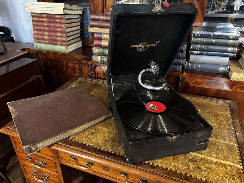 Rare Columbia Grafonola Gramophone No 125a | Vinterior