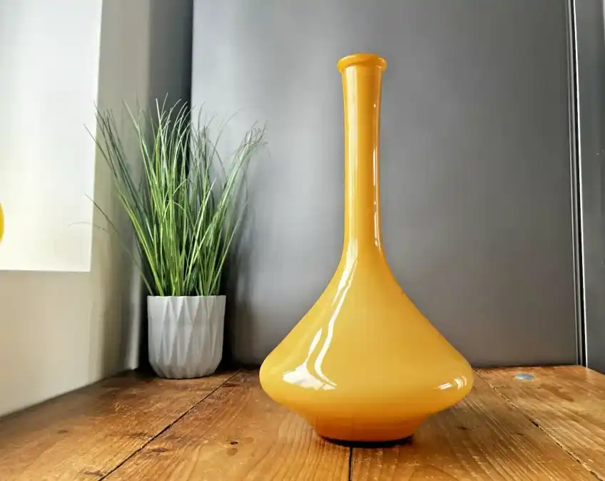 Mid-Century Modern Vases For Sale | Vinterior