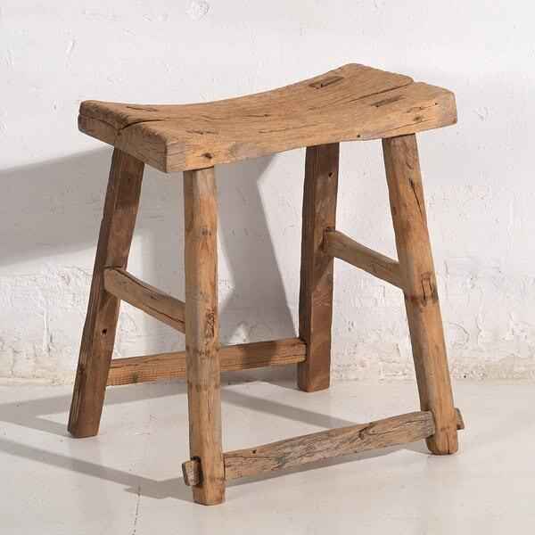 Vintage & Antique Stools For Sale | Vinterior