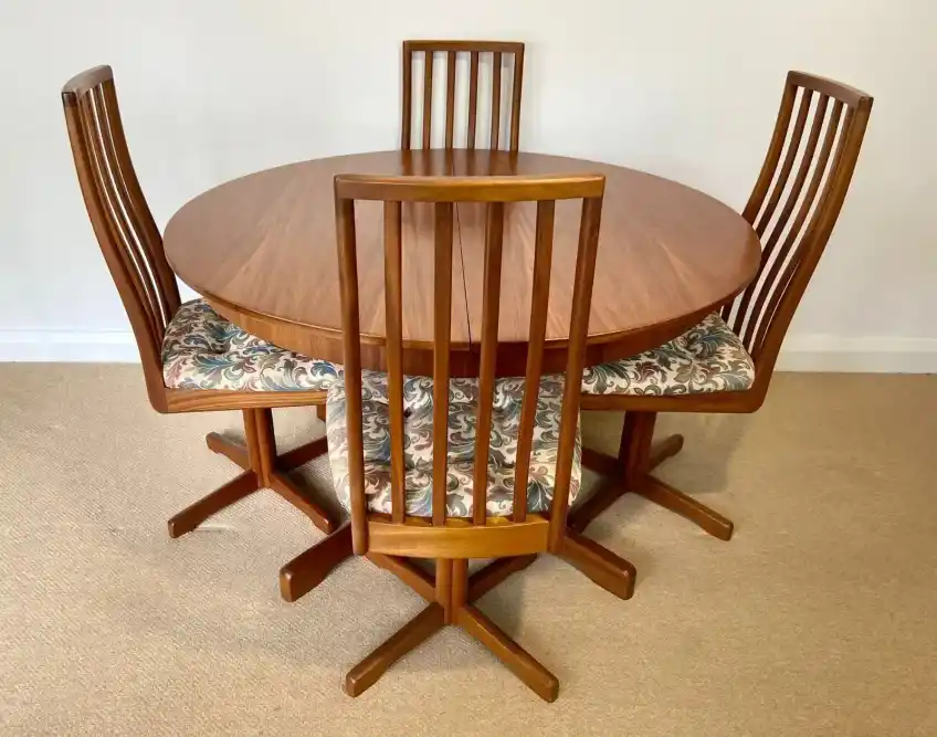 Vintage 1970s Modern Dining Set With Round Table And 6 Chairs
