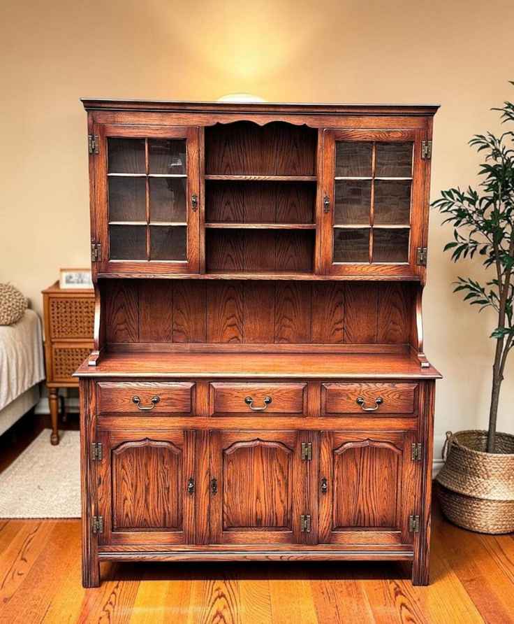 Traditional English Bevan Funnell Furniture | Vinterior